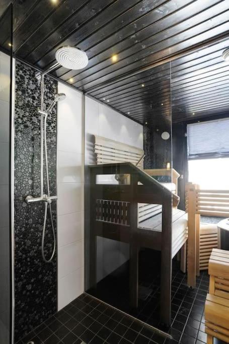 Majestic Penthouse With Sauna & High-Speed Wi-Fi And Parking Rovaniemi Exterior photo